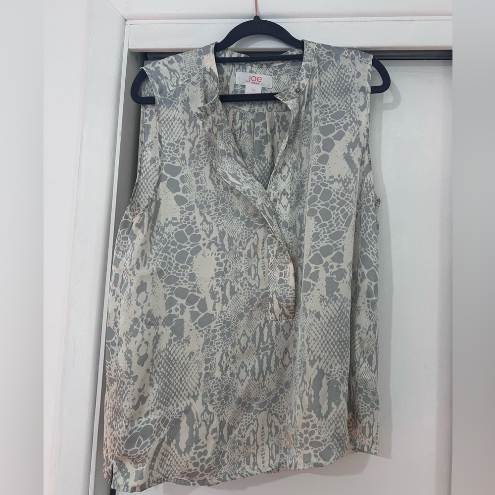 Sleeveless Blouse (Cream and Gray Snakeskin Print
